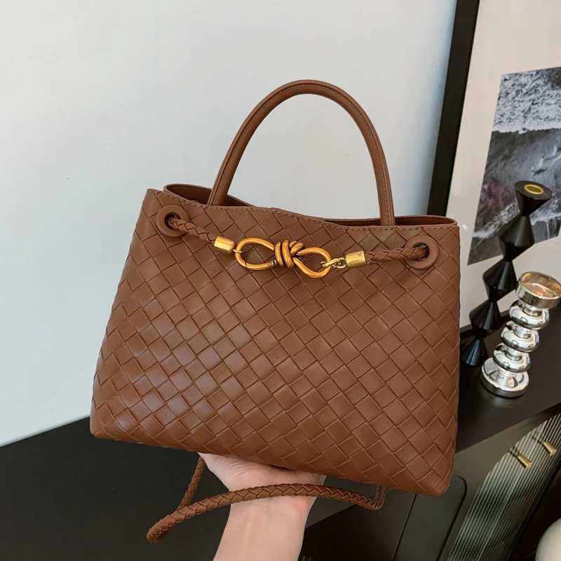 Warm solid color plain weave large capacity daily travel handbag shoe bag Y250314