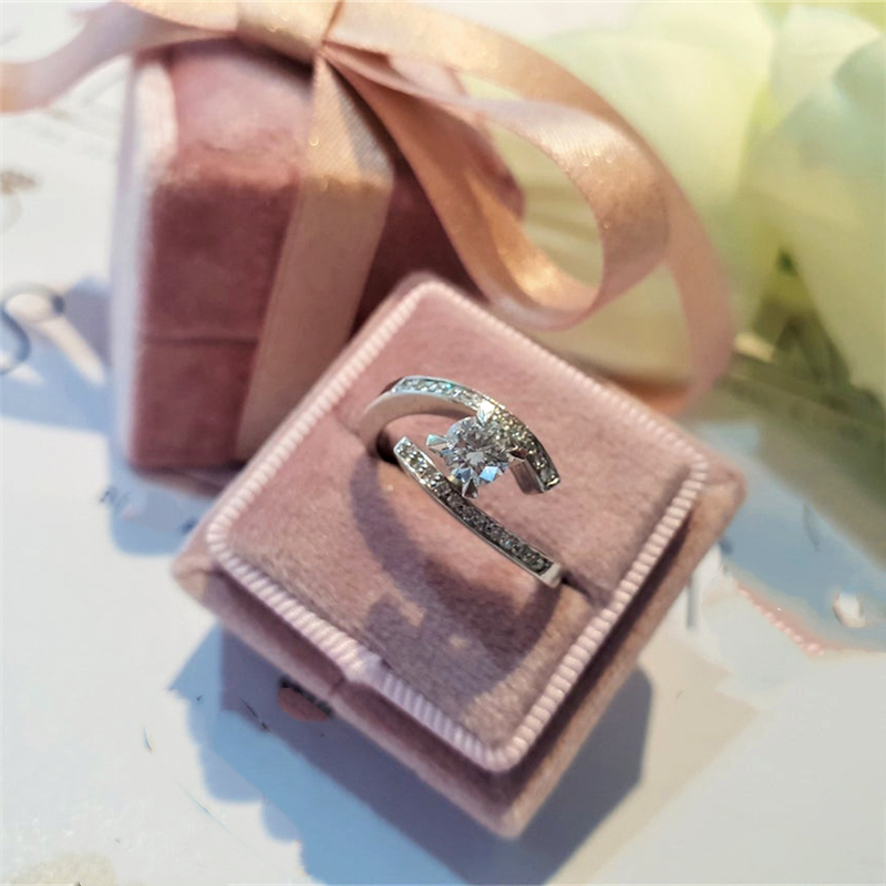 Jewelry 0.50CT Round Twist Bridal Criss Cross Lab Diamond Ring Unique Style Anniversary Engagement Womens Gold Ring