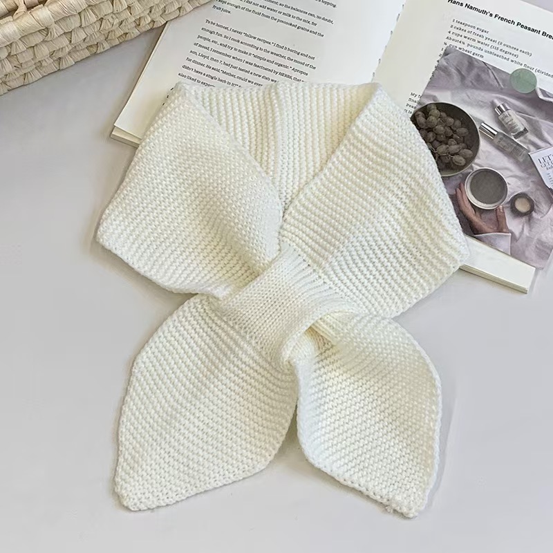 K121 Women's scarf new high-end Korean style neck protection small scarf all-match solid color knitted wool neck scarf heart-shaped scarf