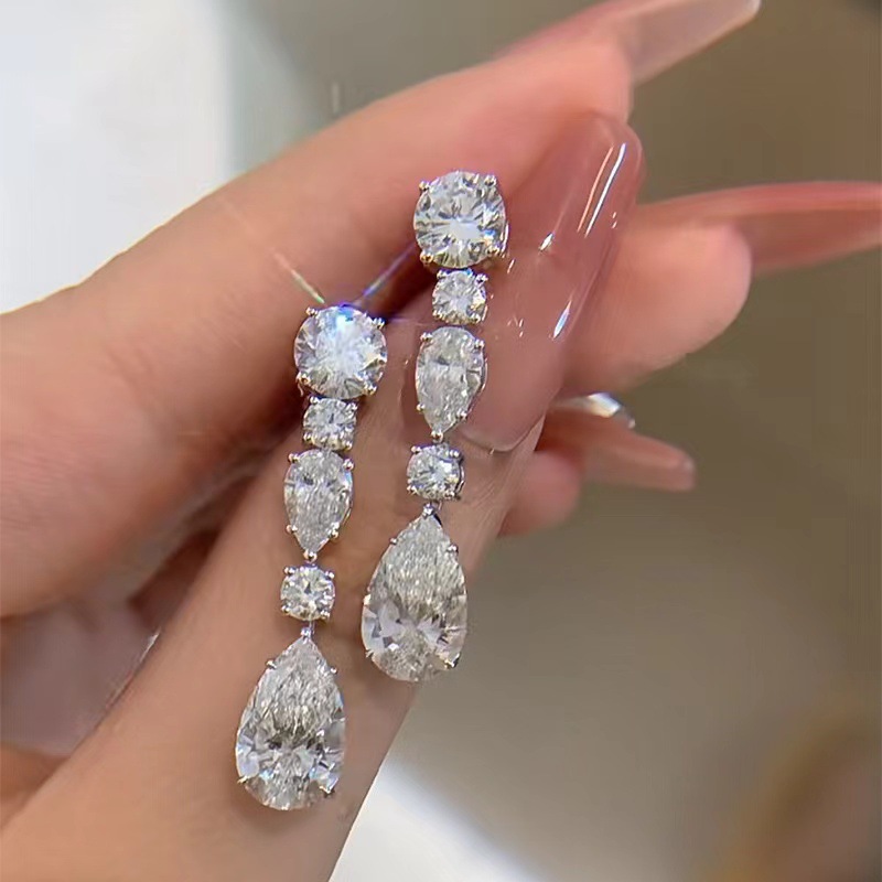 2025 High Quality Sparkling Dangle Earrings Luxury Jewelry Real 100% 925 Sterling Silver Water Drop White Moissanite Diamond Party Dinner Lady Long Ta