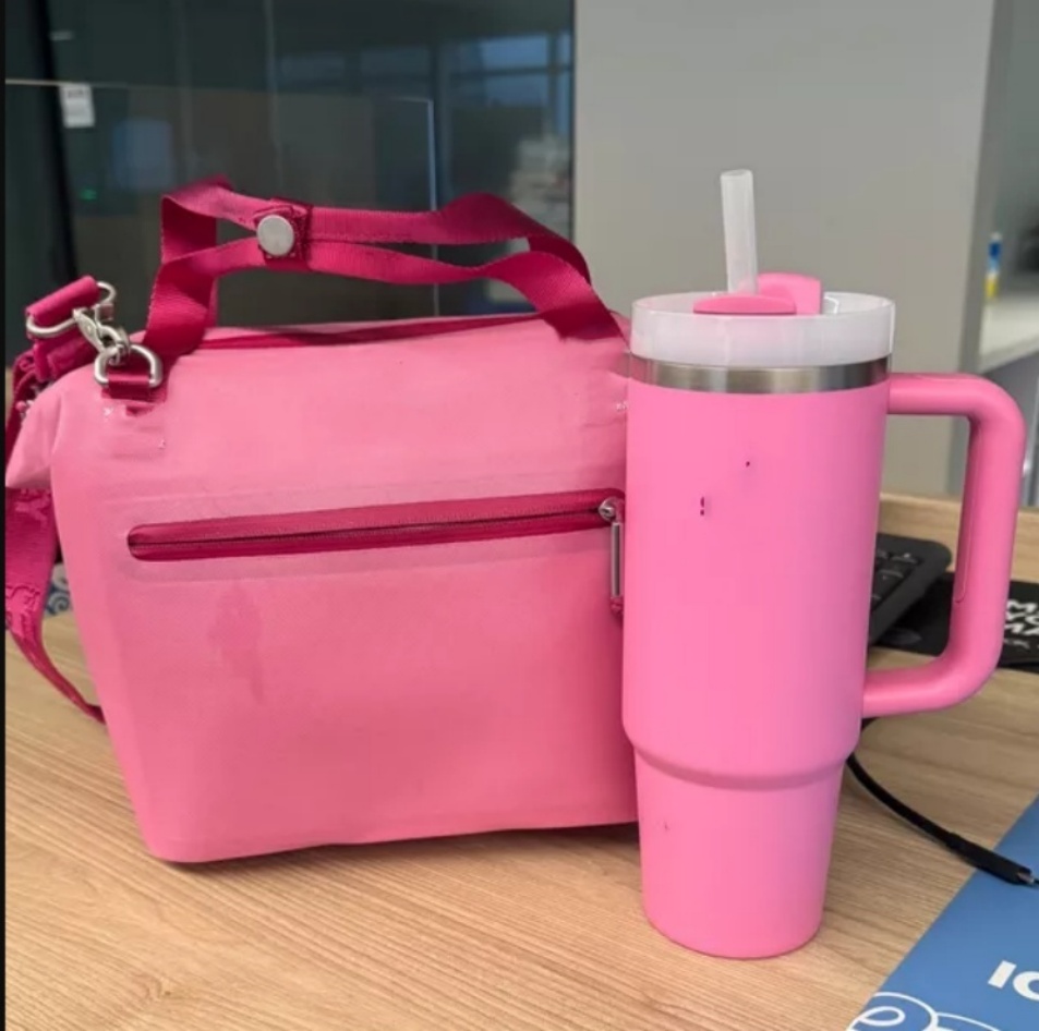 In Hand Lunch Bags All Day Julienne Mini Soft Cooler Box Carry-All for 40oz Cup Crossbody Bag with Phone Pocket for Cups Accessories 0402