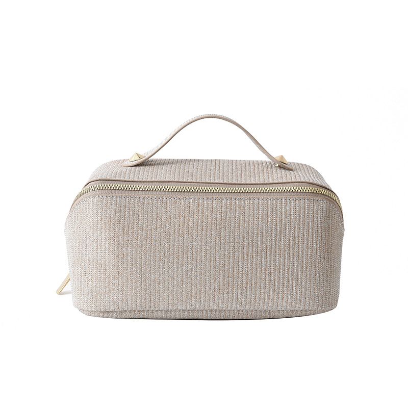 Chic Fashion-Forward Women's Tote | Spacious Organizer Tote with Multiple Compartments - Stylish Carryall and Toiletry Case