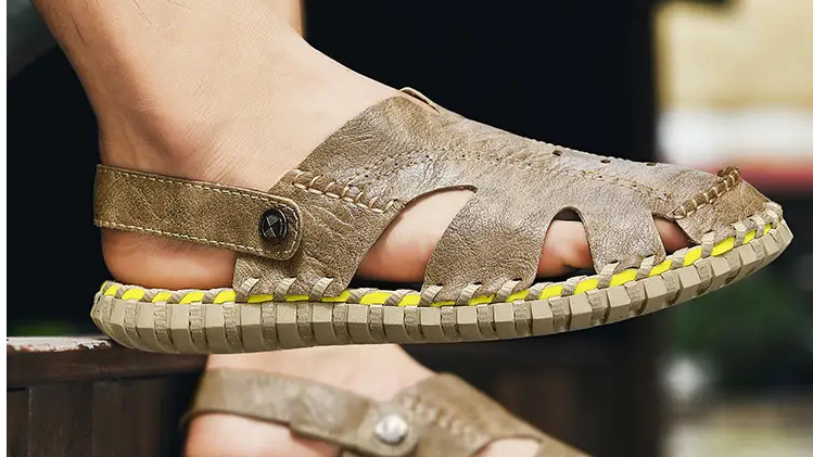 Light Luxury Baotou Slippers For Men 2025 New Summer Designer Sandals Outdoor Beach Sandals High End Breathable Fashion Sewing Men's Shoes