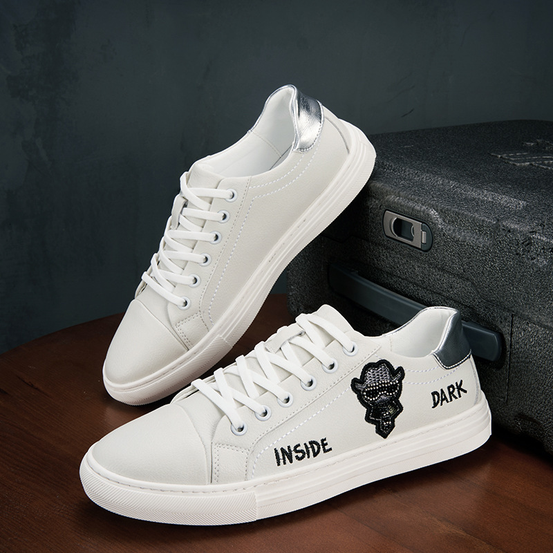 2025 New Men's Fashion Casual Shoes Designer Men's Shoes Leather Kinematic Flat Embroidery Trendy Shoes White Shoes Double Sided Black Board