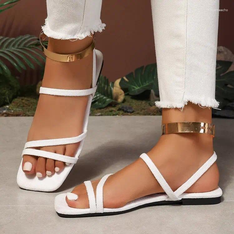 2025 S Fashion Designer Sandals Leopard Print Shoes Low Woman Leather Summer Heels Square Toe Ankle Strap Large Size Heeled Girls Beach Elasti
