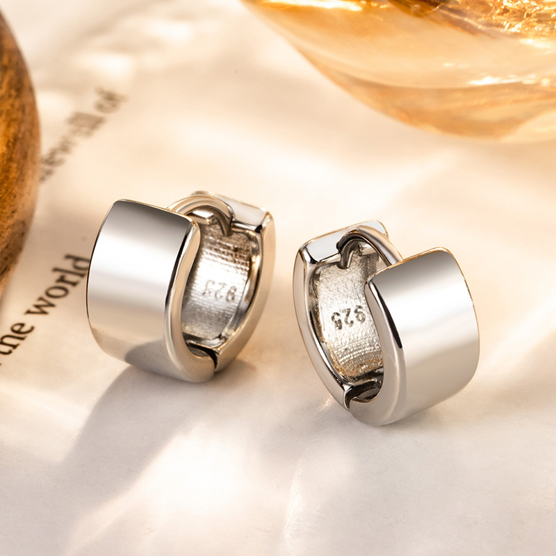 Chic Women's Crystal-Studded Round Earrings in 925 Sterling Silver Ideal for Weddings
