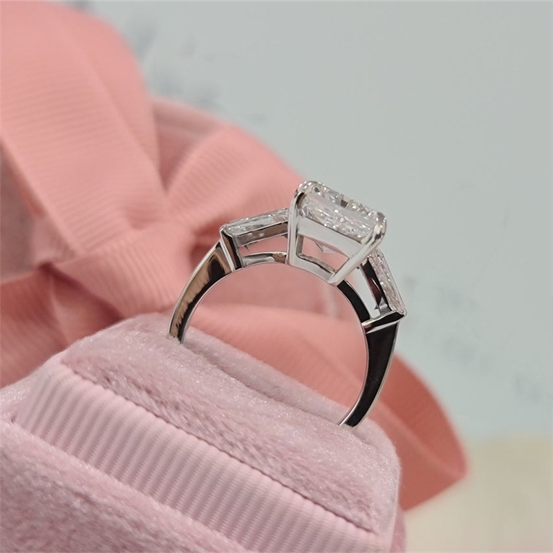 Jewelry 3.0 Carat IGI Certificate Radiant Cut Lab Diamond Engagement Ring 14K 18K Real Gold Ring Vintage Baguette Three Stones Wedding Gold Ring