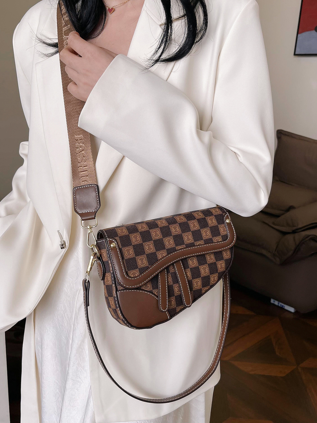 Free Shipping New Designer Shoulder Bags For Womens Fashion Bag Classical Handbag Messenger Fashionable Printed Woman Crossbody Bag New Free Delivery 