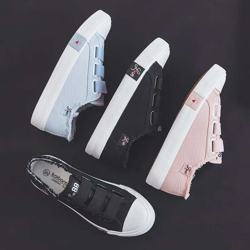 2025 New Casual Fashion Hook and Loop Flat Bottom Low Top Designer Trendy Fashion Anti slip Velcro Sports Shoes Solid Color Board Shoes1
