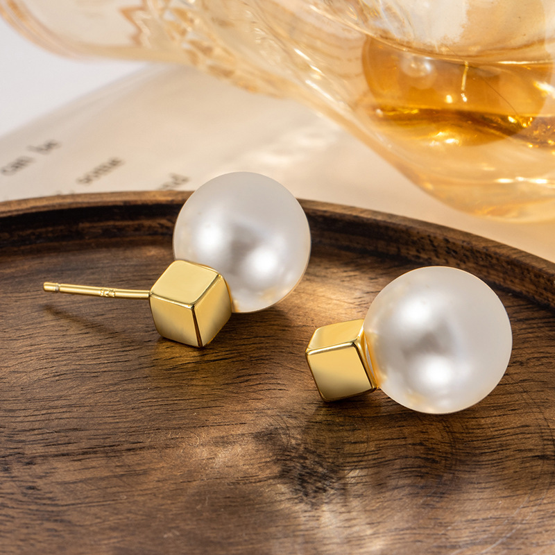 Chic Women's Crystal-Studded Round Earrings in 925 Sterling Silver Ideal for Weddings