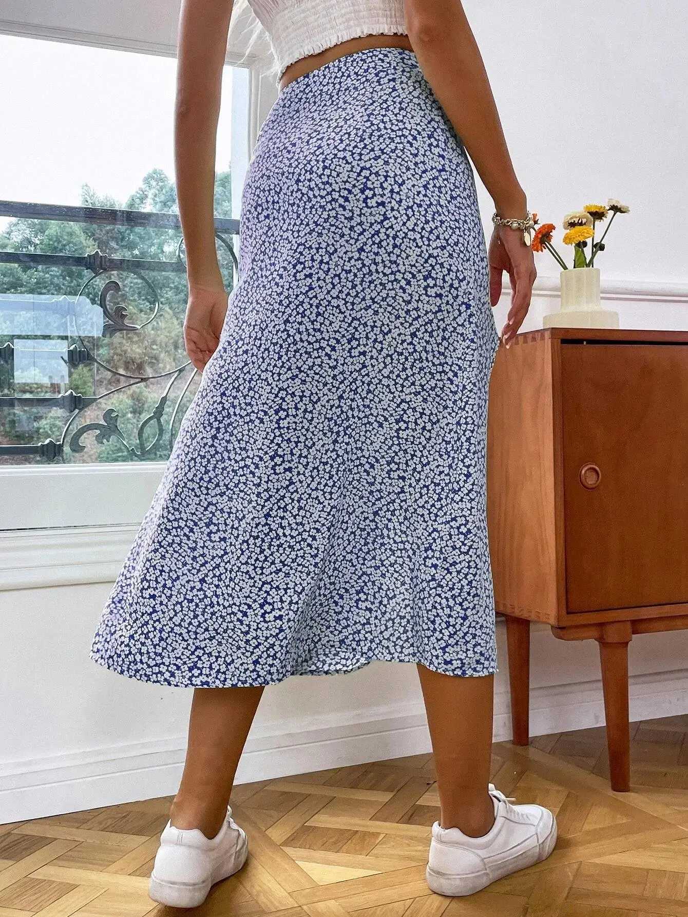 Skirts New European and American Flower Half Skiing Cross border Trade Split in Autumn 2025 A Line Package Hip Middle Waist Length D Y250314NOFR