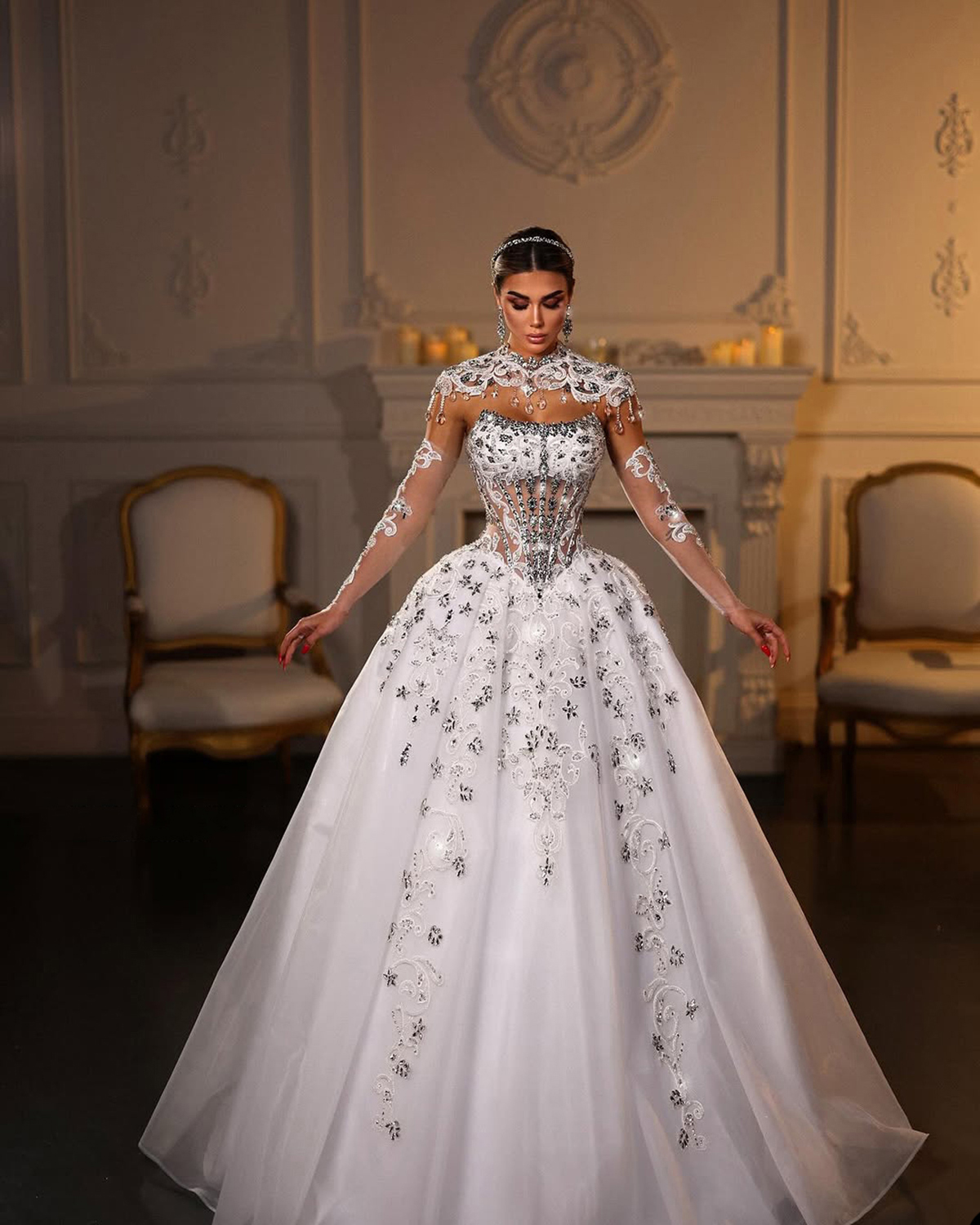 Fashion Wedding Dress Crystal High Neck Bridal Ball Gowns Appliques Strapless Shiny Unique Design Custom Made Princess Bride Dresses Vestido De Novia 