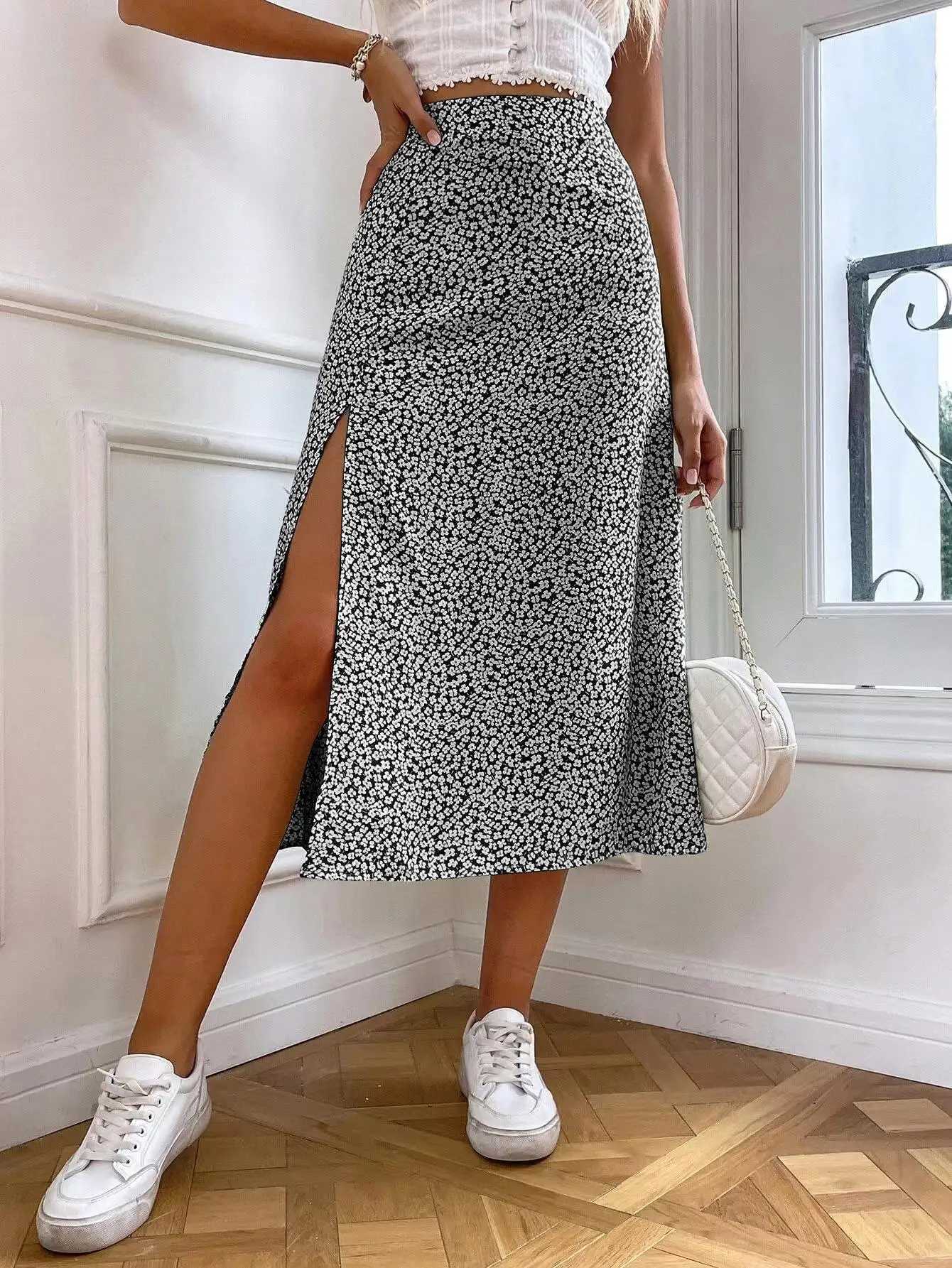 Skirts New European and American Flower Half Skiing Cross border Trade Split in Autumn 2025 A Line Package Hip Middle Waist Length D Y250314NOFR