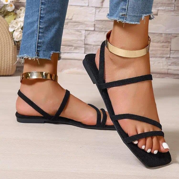 2025 S Fashion Designer Sandals Leopard Print Shoes Low Woman Leather Summer Heels Square Toe Ankle Strap Large Size Heeled Girls Beach Elasti