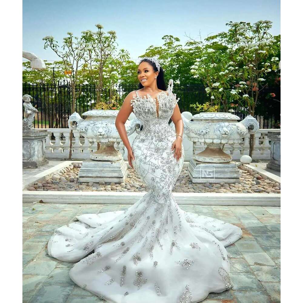 2025 Custom trumpet bright crystals beads dress for bride novice wedding gowns o with removable dress