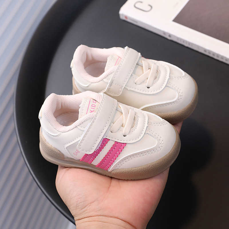 Athletic Outdoor 2025 autumn new baby shoes versatile board shoes for boys and girls German training shoes soft soled anti slip baby walking shoesY250