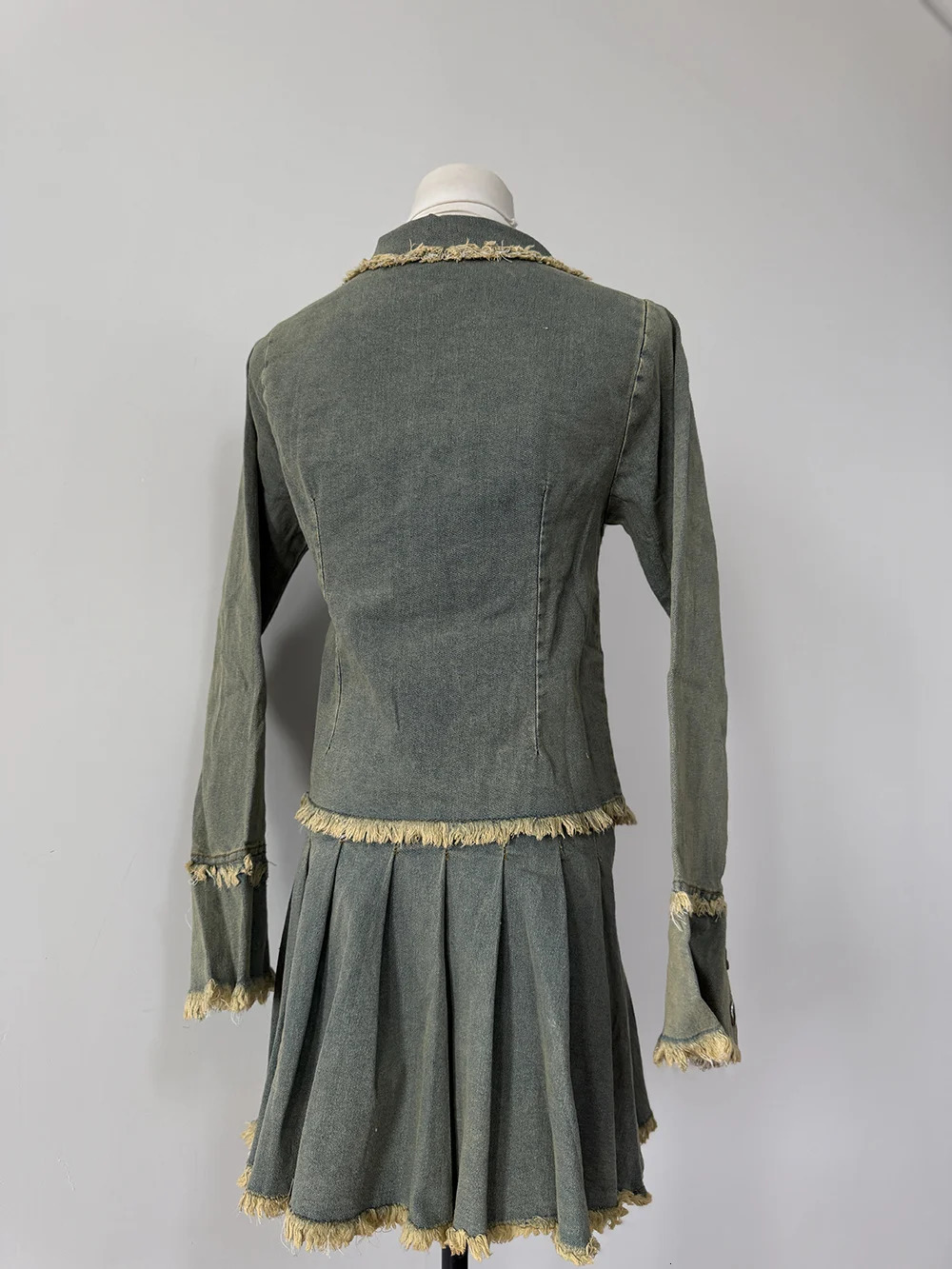 This Years French Longsleeved Allmatch n Retro Chinese Spice Washed Denim Short Jacket and Skirt Suit 250312