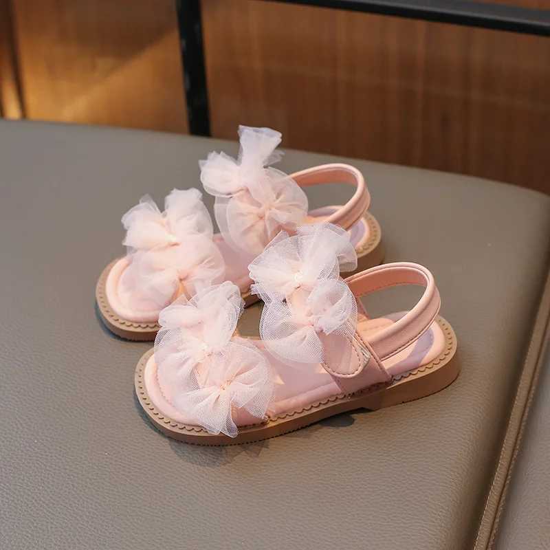 Girls Sandals Summer New Childrens Princess Shoulder Strap Dress Sandals Fashion Open Toe Lace Bow Childrens Flat Shoes Wedding PartyT250315