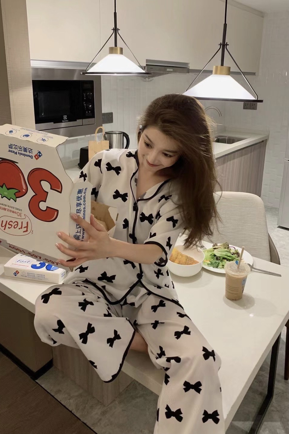 B782-Cute Bowknot House Clothes Short Sleeve Two-piece Thin Ice Silk Pajamas for Women