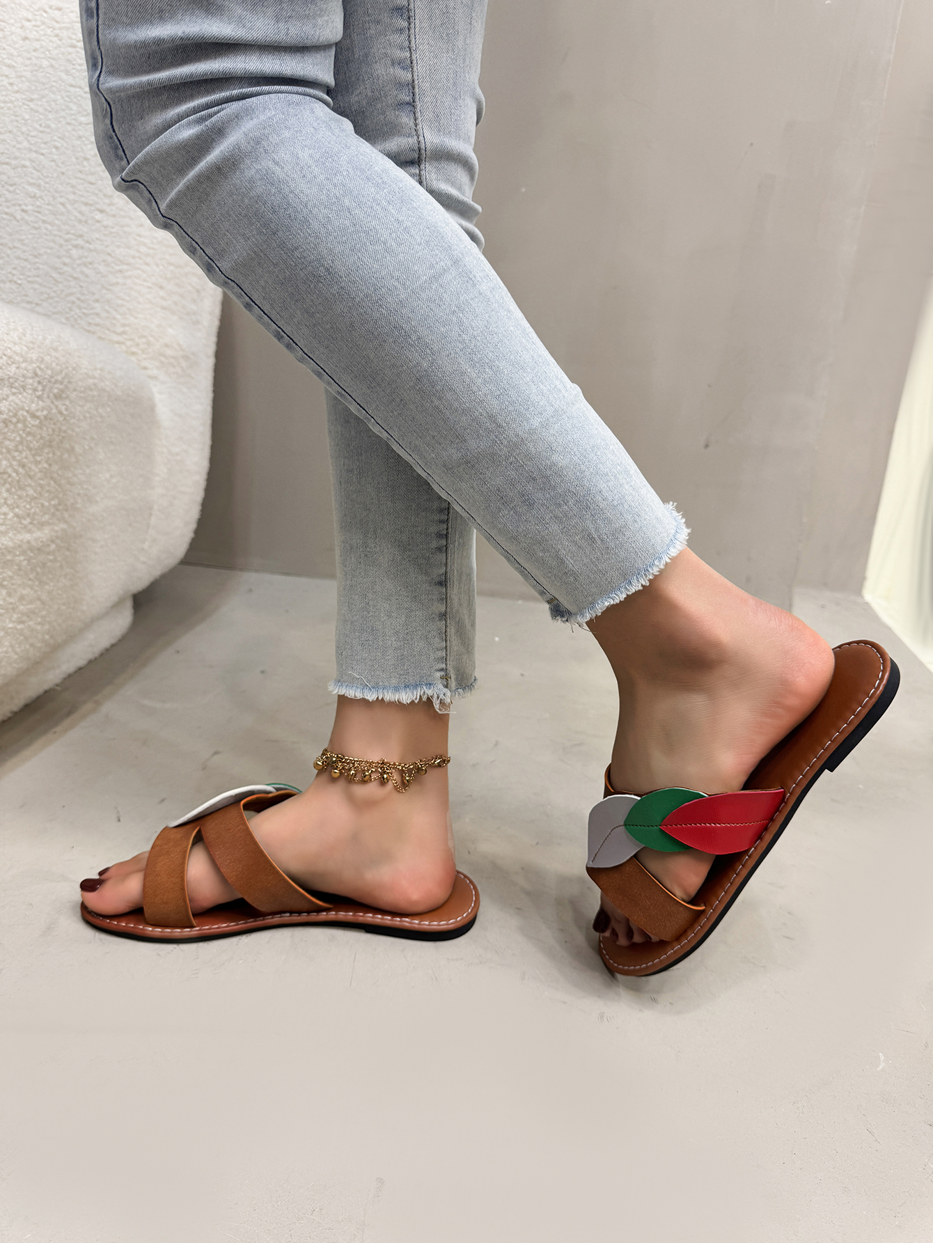 Stylish Women's Flats - Breathable Open-Toe Sandals Perfect for Warm Weather