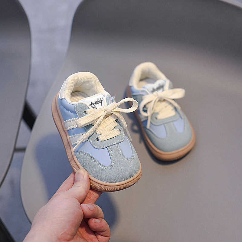 Athletic Outdoor Korean version childrens sports Spring and Autumn boys anti slip soft soled casual board Girls white Baby shoes C260130