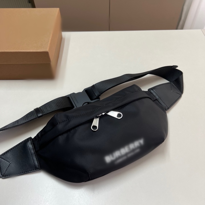 Luxury designer Chest bag Fashion women men's waist bag wallet single shoulder crossbody bag designer Backpack Nylon men locomotive Bags purse saddle bag