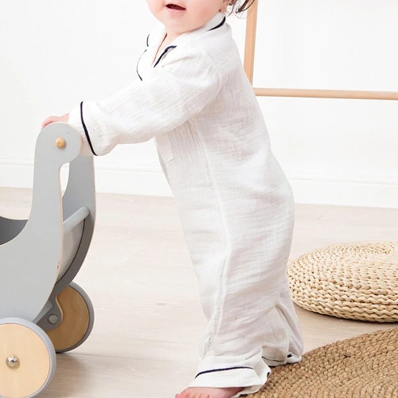Baby jumpsuit boys and girls sleep play with pajamas organic cotton long sleeved one-piece jumpsuit button down born pajamas Pjs 250314