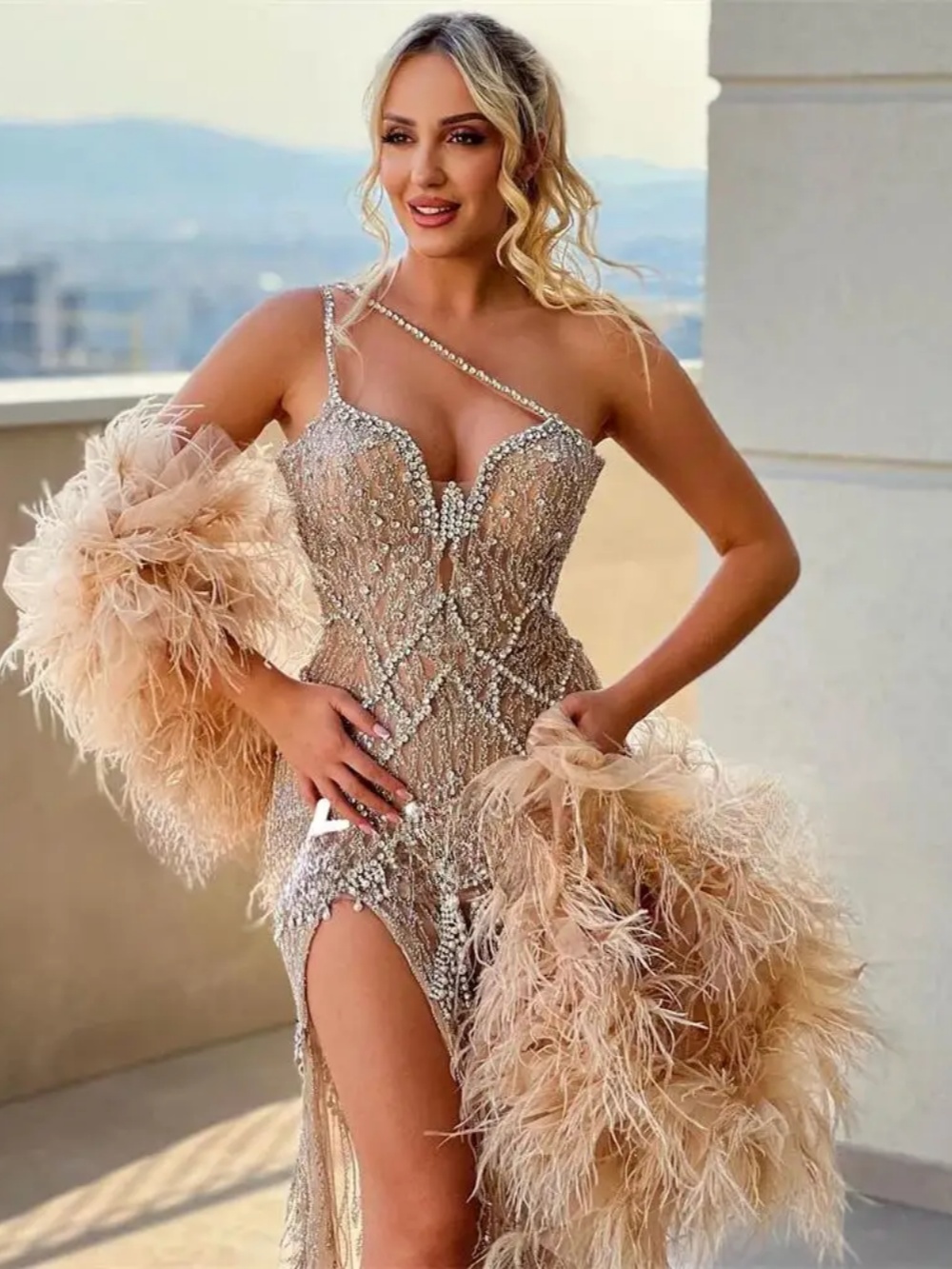 Fashion Mermaid Evening Dress Beaded Feather One Shoulder Prom Gown Lace Sequins Illusion Sleeveless Party Dresses Customized