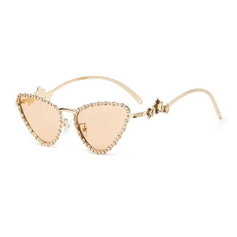 New Luxury Cat Eye Diamond Sunglasses Women Fashion Trend Sexy Woman Sun Glasses Star Metal Frame Sunglasses UV400 Eyewear W250315