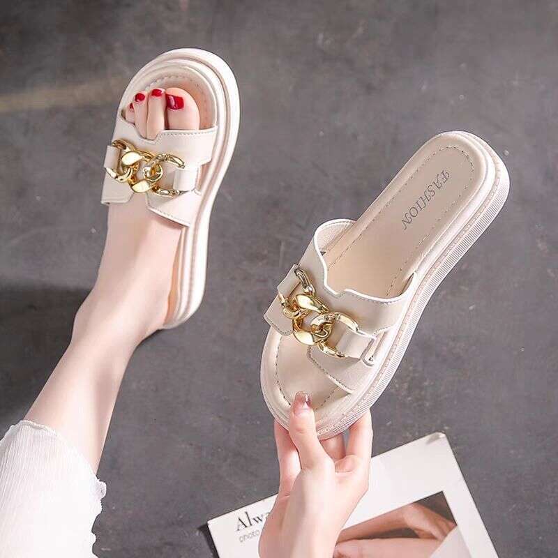 Sandals for women in the summer of 2024, fashionable thick sole, casual flat bottom, small fragrant style, non slip, versatile cool