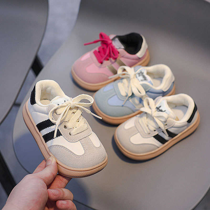 Athletic Outdoor Korean version childrens sports Spring and Autumn boys anti slip soft soled casual board Girls white Baby shoes C260130