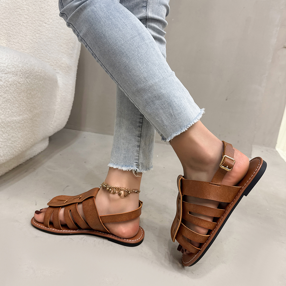 Women's Stylish Open-Toe Flat Sandals - Comfortable & Breathable Design for Summer