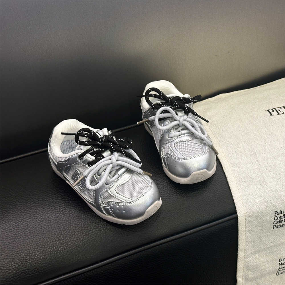 Athletic Outdoor Childrens sports shoes autumn new 2025 boys fashionable casual shoes girls soft soled running shoes mid to large childrens trendy sho