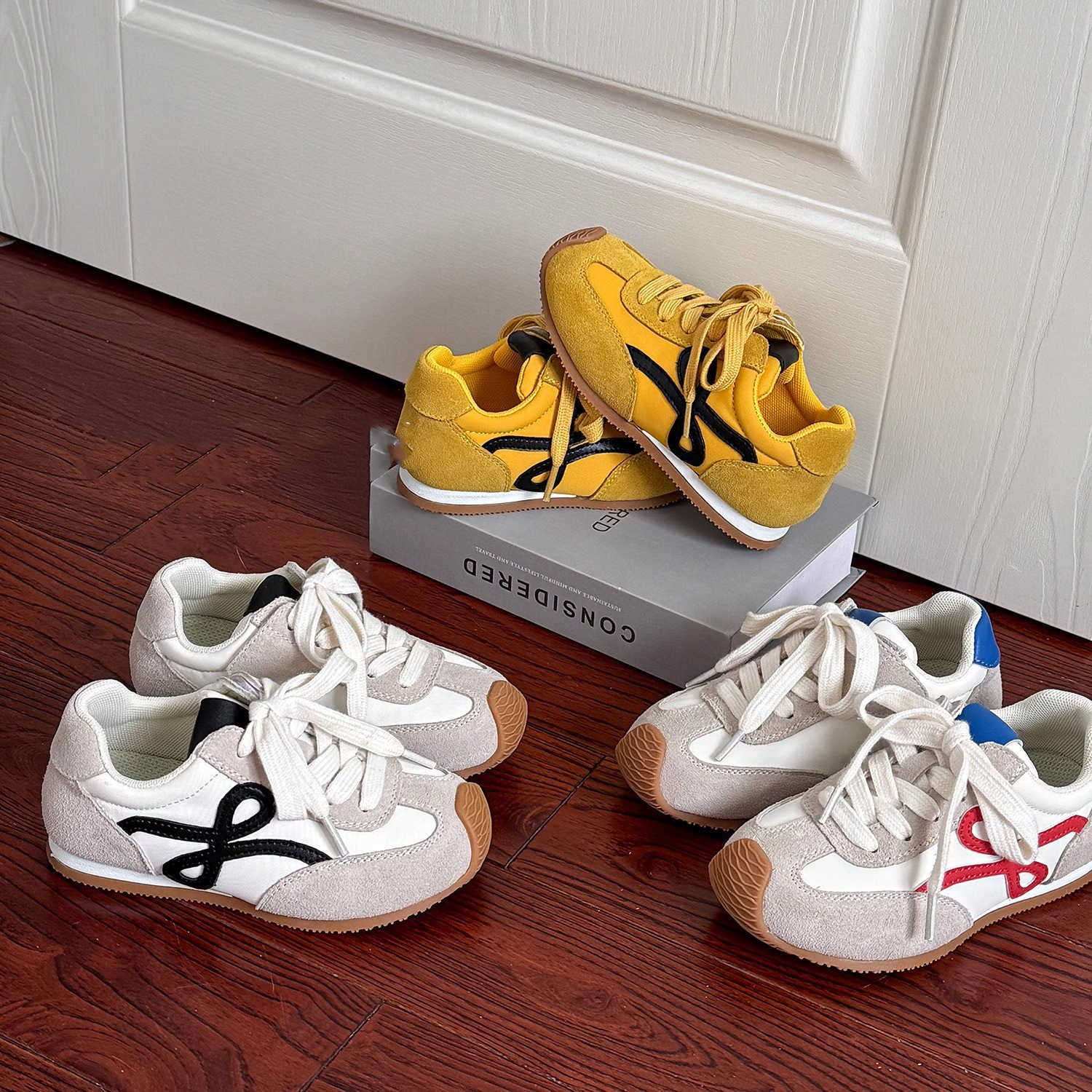 Athletic Outdoor Kandi Cat Childrens Forrest Gump Shoes Trendy Brand 2025 SpringSummer New Collection for Boys and Girls Soft soled German Training Sh