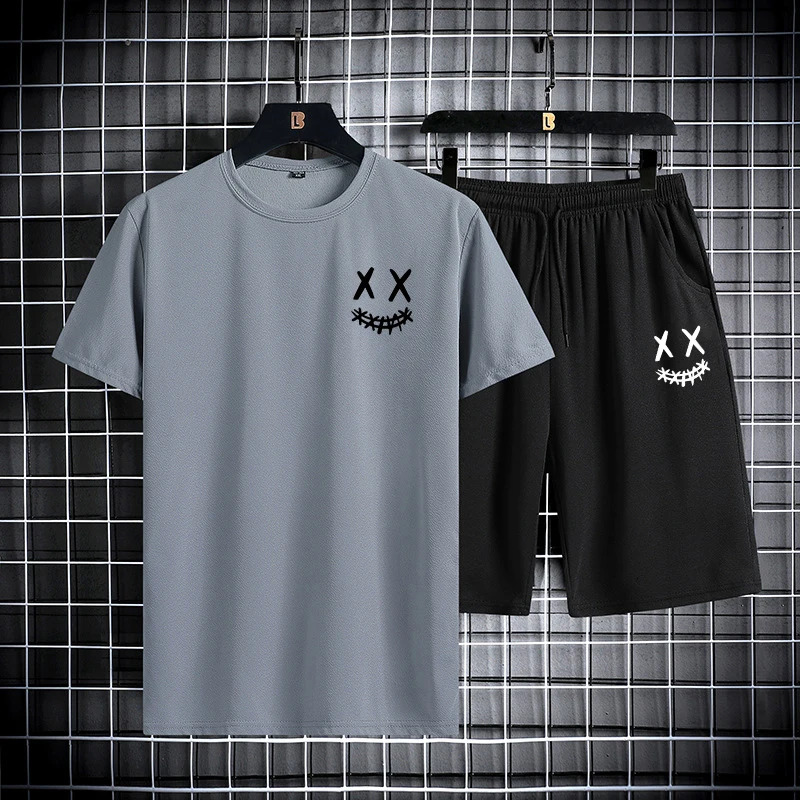 Smiling face mens summer sports suit round neck short sleeved T-shirt five quarter shorts slim fit fashion two-piece set 250310