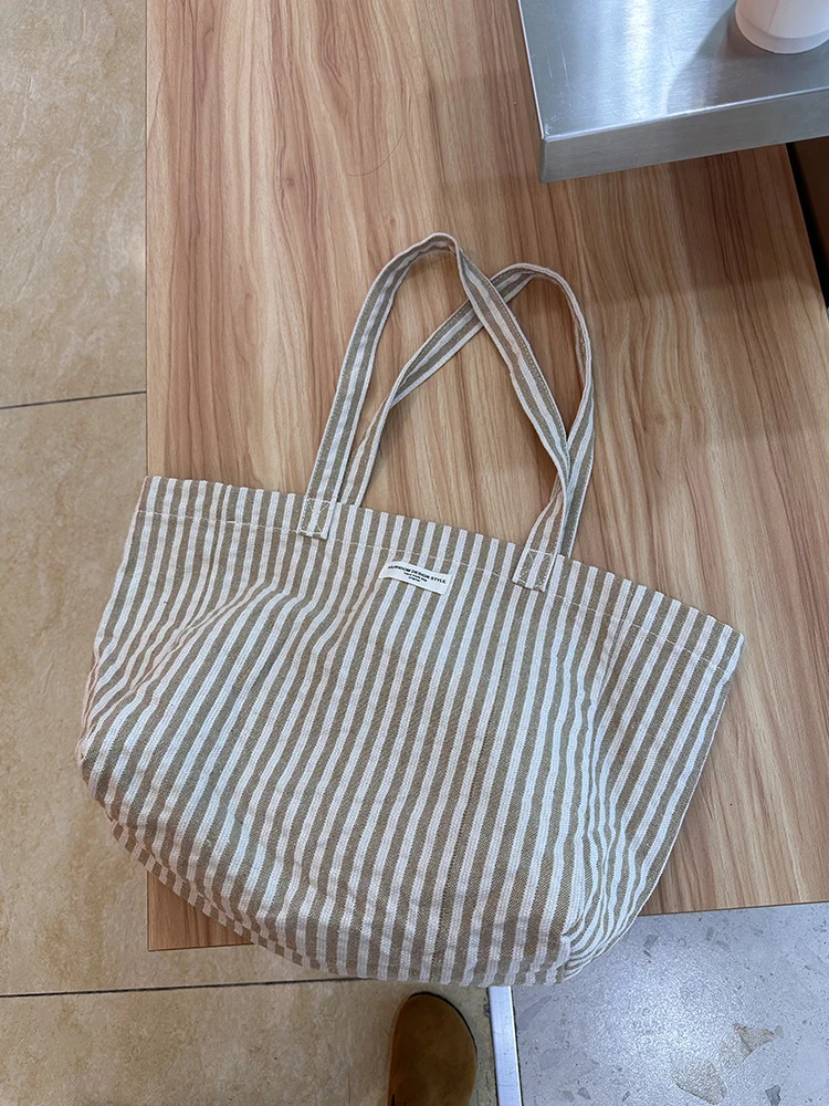 Environmentally friendly folding khaki striped pattern shopping bag for female college students shoulder bag 250311
