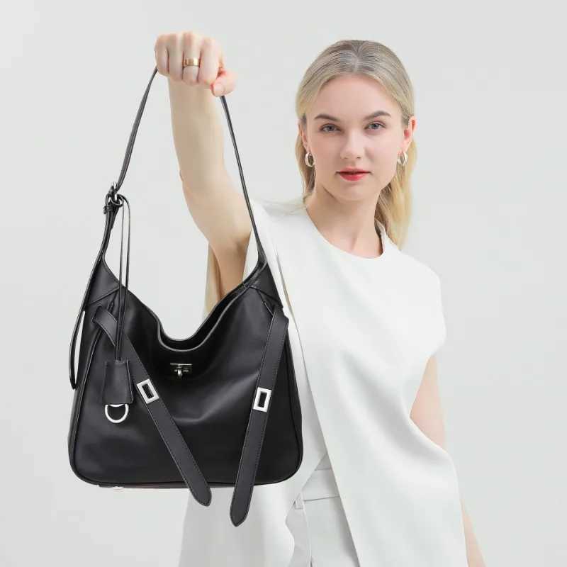 Shoulder bag for business simple yet exquisite with large capacity suitable for women to use Y250315