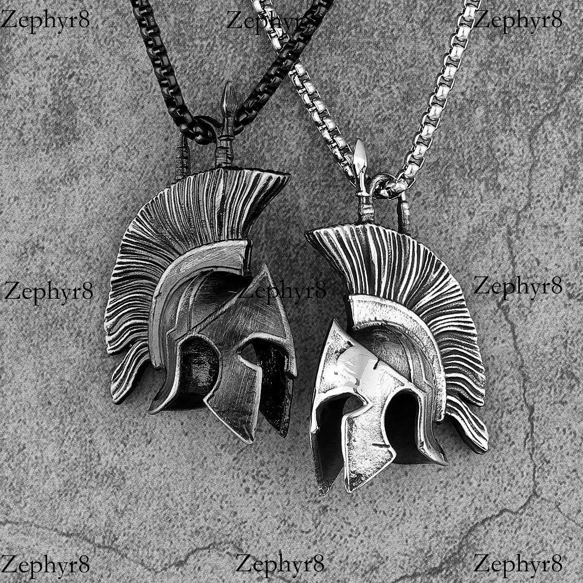 Vintage Spartan Helmet Necklace Stainless Steel Pendant Punk Rock Men Chain Hip Hop for Rider Boyfriend Biker Jewelry Best Gift