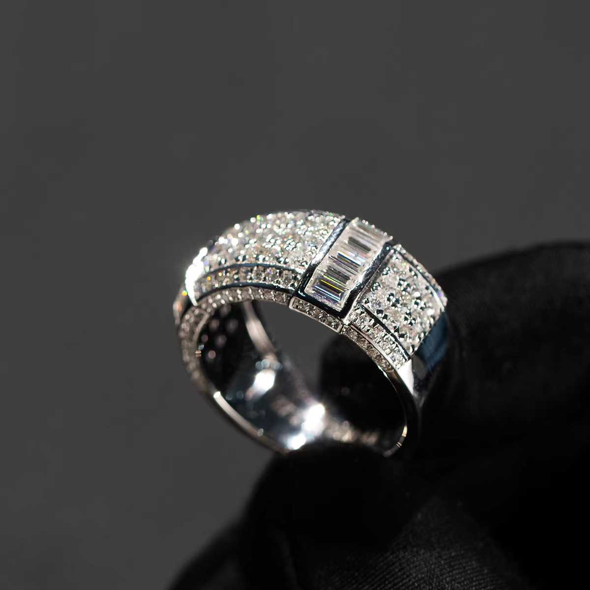 Custom Jewelry Micro Pave Setting 925 Silver Ring With Moissanite Diamond Wedding Ring Men