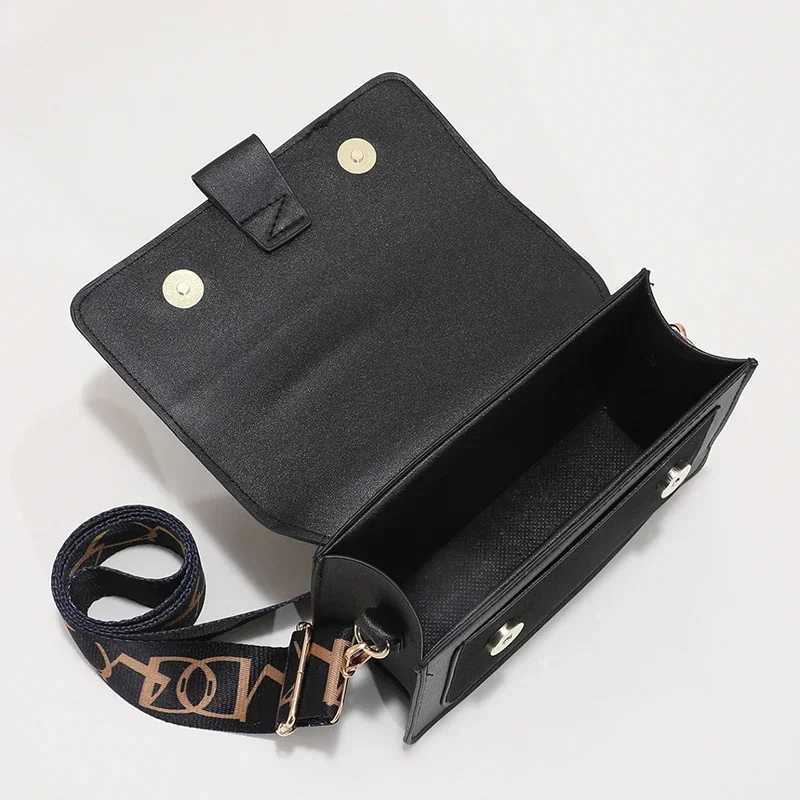 Wide Straps Shoulder Bag Flap Small Crossbody Bags for Women Simple Classic Handbags for Women Sac A Main Femme bag women Y250315