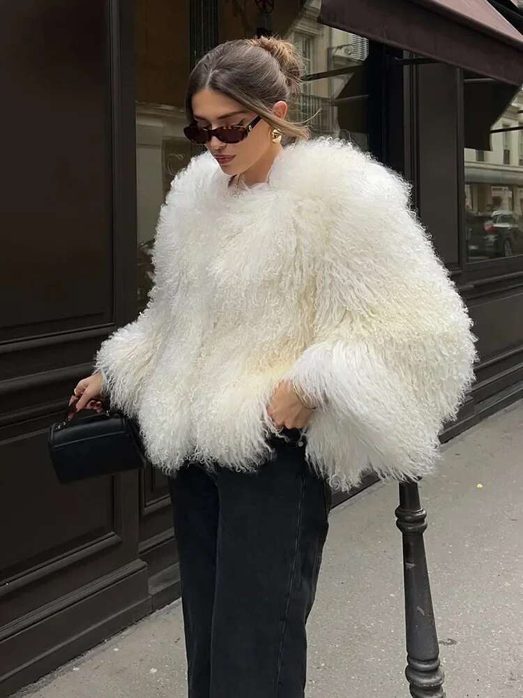 TARUXY Fashion Cropped Coat Women's Winter 2025 Ins Hot Fluffy Short Faux Fur Jacket Street Style Warm Outwear