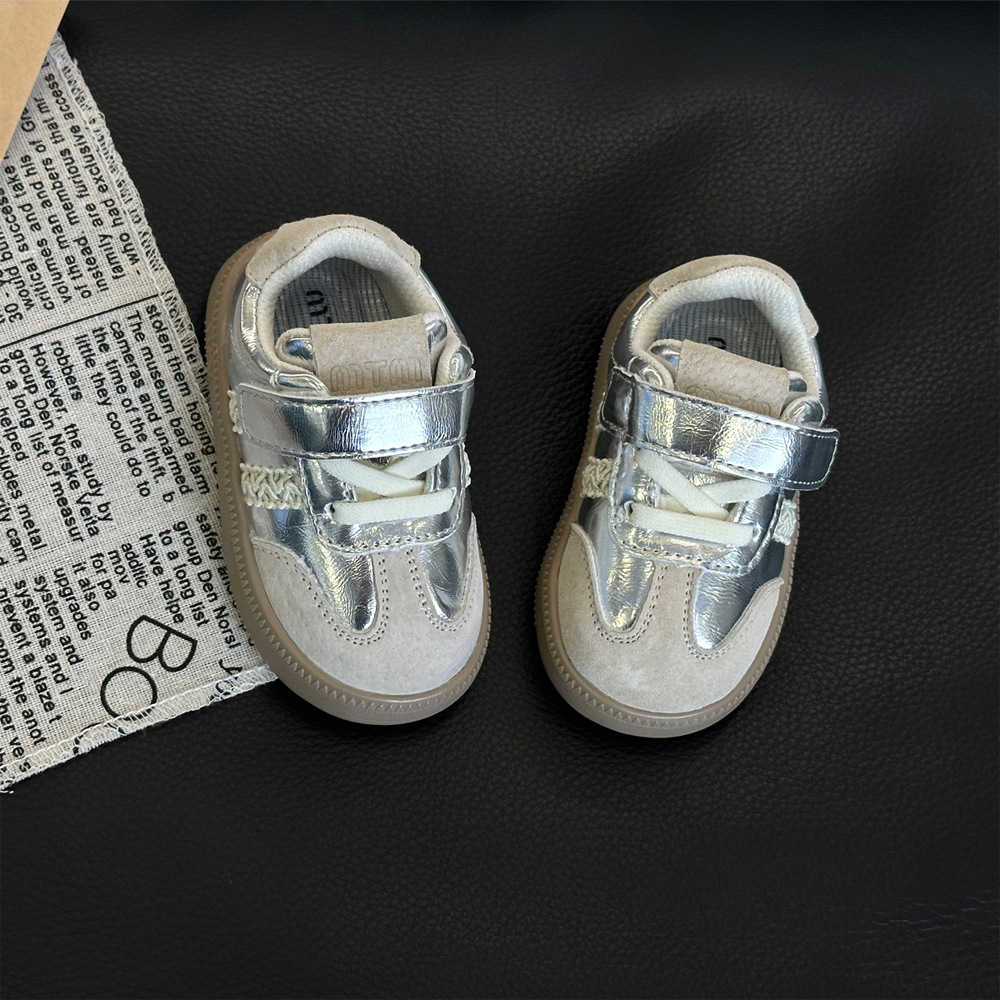 Athletic Outdoor Girls moral training autumn new style childrens board soft soled walking boys casual baby shoes trend C260130