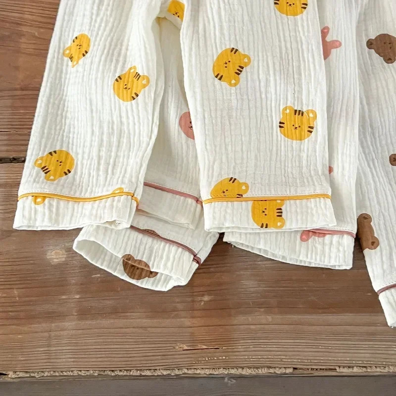 Baby pajamas 0-3 year old born boys and girls long sleeved cartoon animal printed cotton pajamas set family clothing lounge set 250314