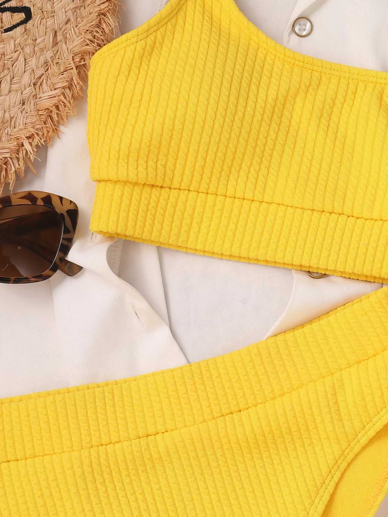 Sexy solid yellow bikini 2024 flawless high cut patch womens swimsuit independent beach swimsuit high waist swimsuit Biquini newXJ250315