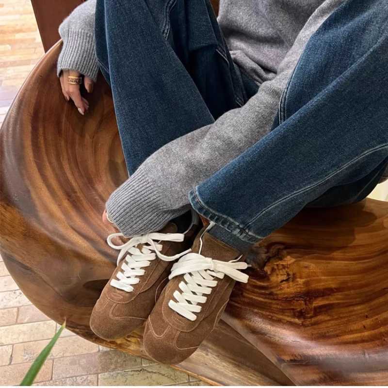 Forrest Gump womens shoes 2025 new leather womens casual sports shoes flat lace-up retro german womens training shoes Y250315