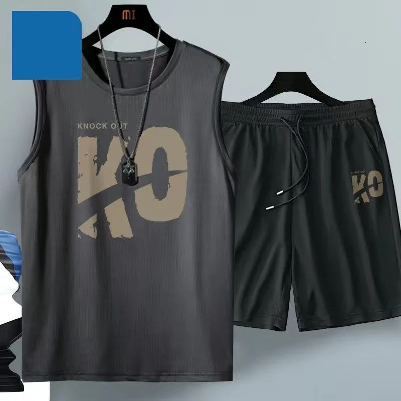 Summer Men Clothing Harajuku Breathable fashion Sportswear Basketball suit casual short-sleeved T-shirt shorts 2-piece 250310