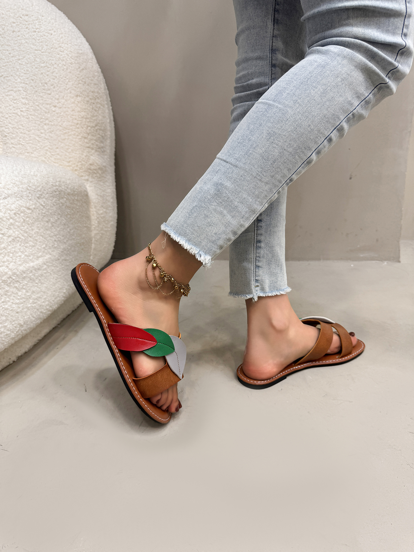 Stylish Women's Flats - Breathable Open-Toe Sandals Perfect for Warm Weather
