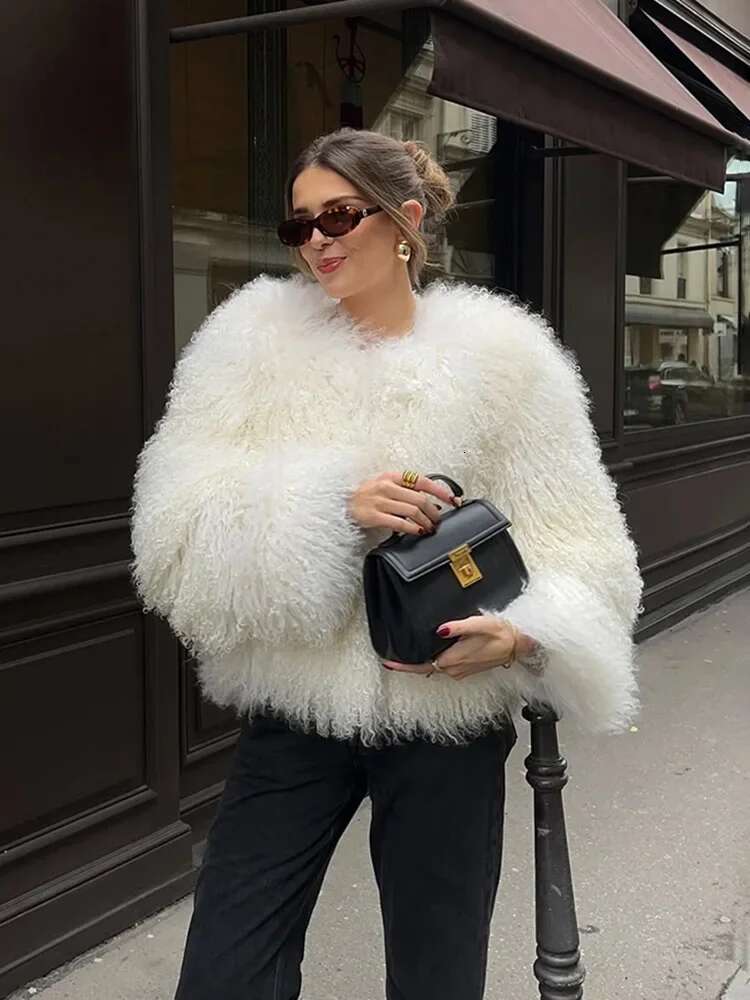 TARUXY Fashion Cropped Coat Women's Winter 2025 Ins Hot Fluffy Short Faux Fur Jacket Street Style Warm Outwear