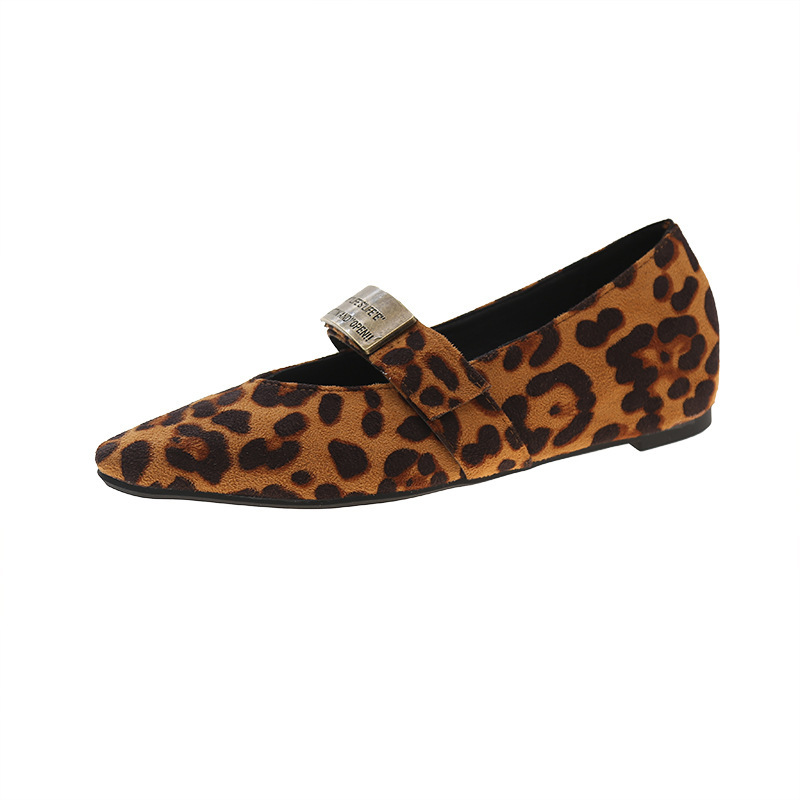 French square toe single shoe women's leopard print flat 2025 new metal buckle straight belt Mary Jane shoes small fragrance style ddmypanda