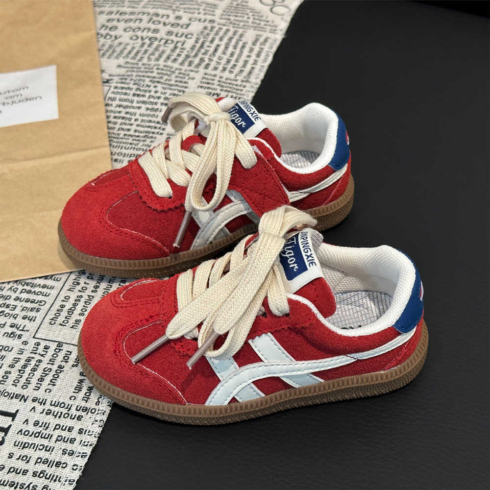 Athletic Outdoor 2025 Autumn New Childrens Training Shoes Mens and Womens Genuine Leather Board Shoes Middle and Large Childrens Casual Student SportY